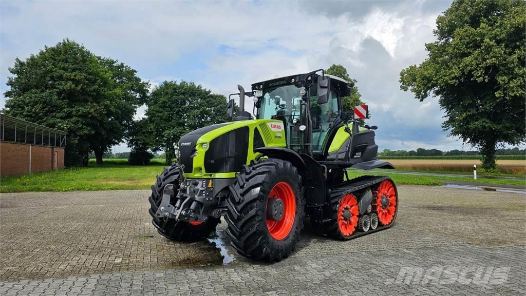CLAAS Axion 930 TT Трактори