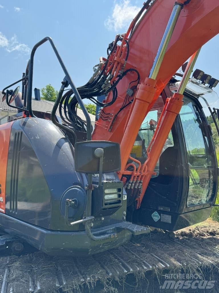 Hitachi ZX135USBL-6 Гусеничні екскаватори