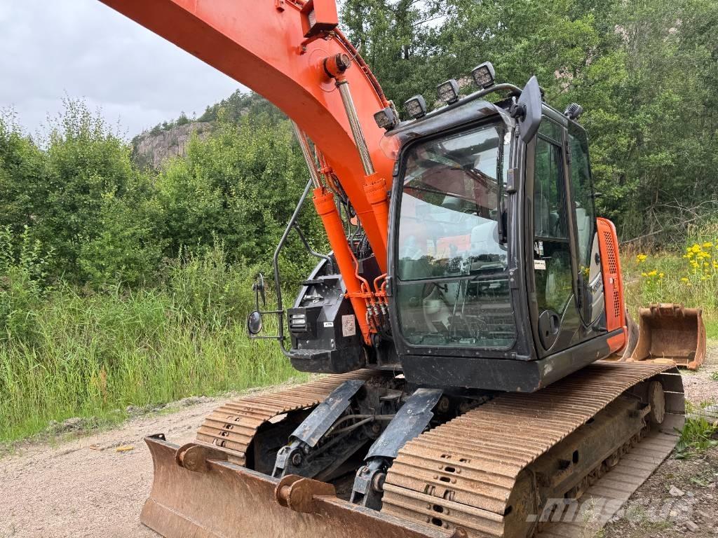 Hitachi ZX135USBL-6 Гусеничні екскаватори