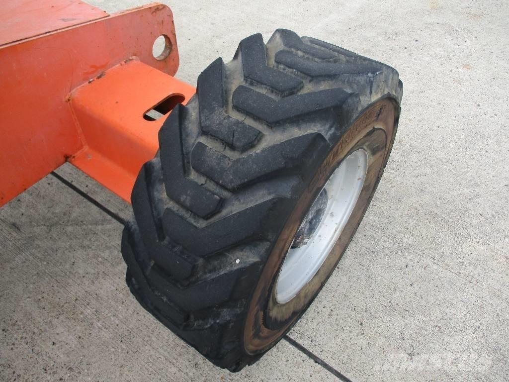 JLG 460SJ (867) Телескопічні підйомники