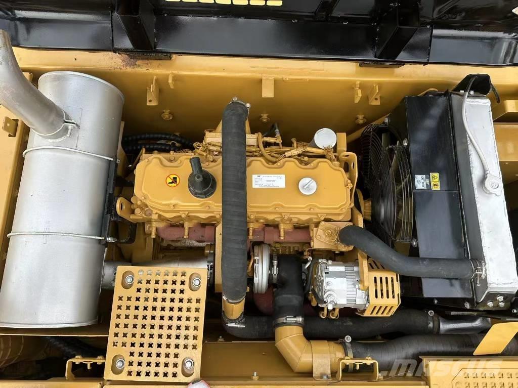 CAT 325 C L Гусеничні екскаватори