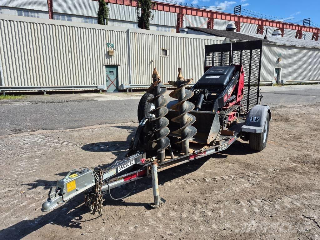 Toro DINGO TX427N Міні-навантажувачі