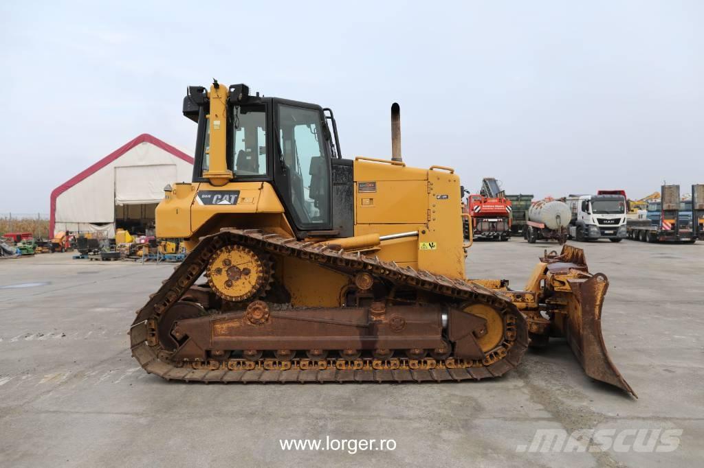 CAT D 6 N Гусеничні бульдозери