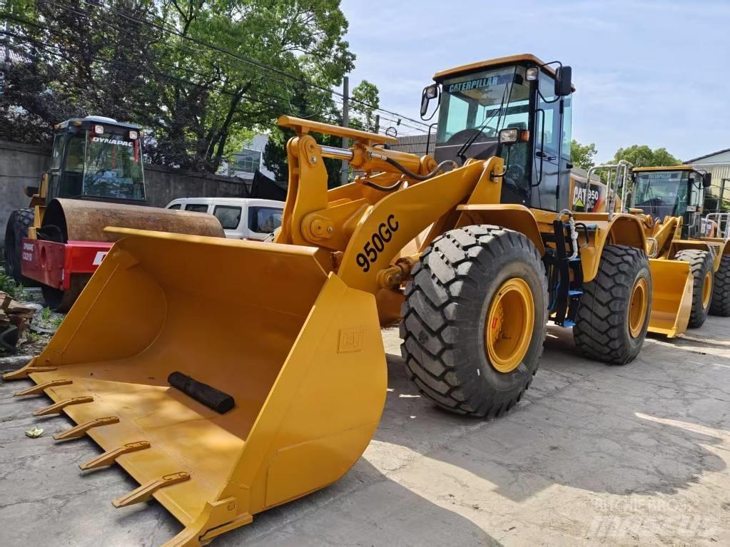 CAT 950 GC Фронтальні навантажувачі