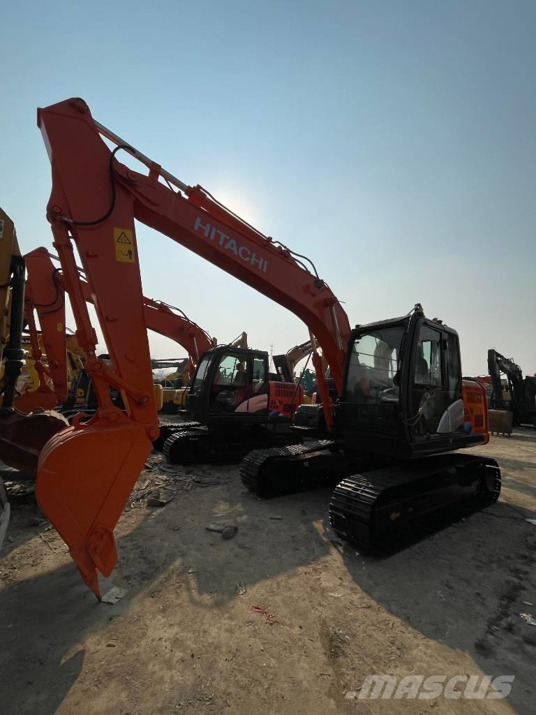 Hitachi ZX 130 Гусеничні екскаватори