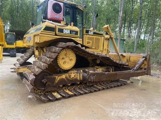 CAT D 6 R Гусеничні бульдозери