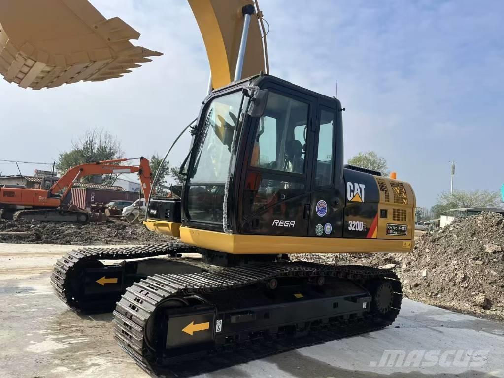 CAT 320 D Гусеничні екскаватори