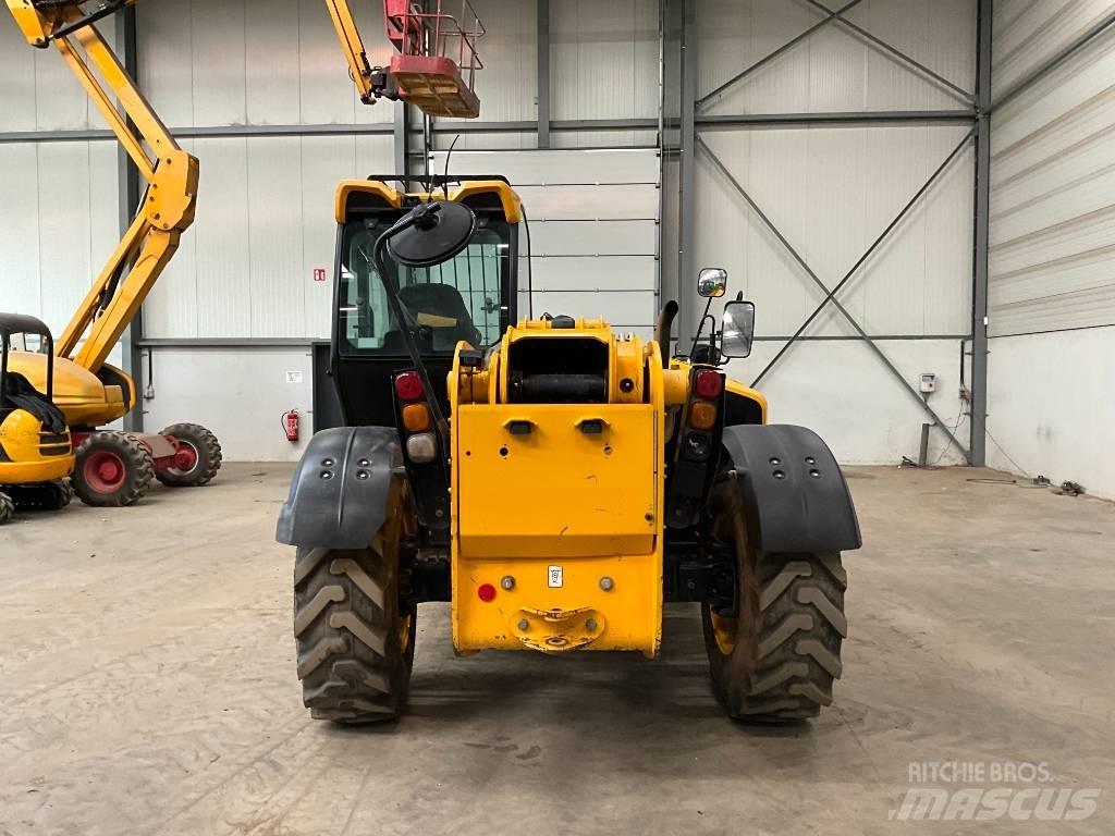 JCB 535-125 Телескопічні навантажувачі