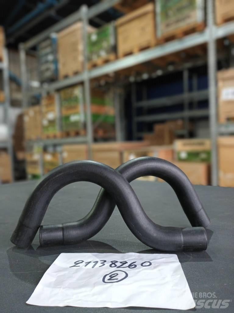 Volvo HOSE 21138260 Радіатори