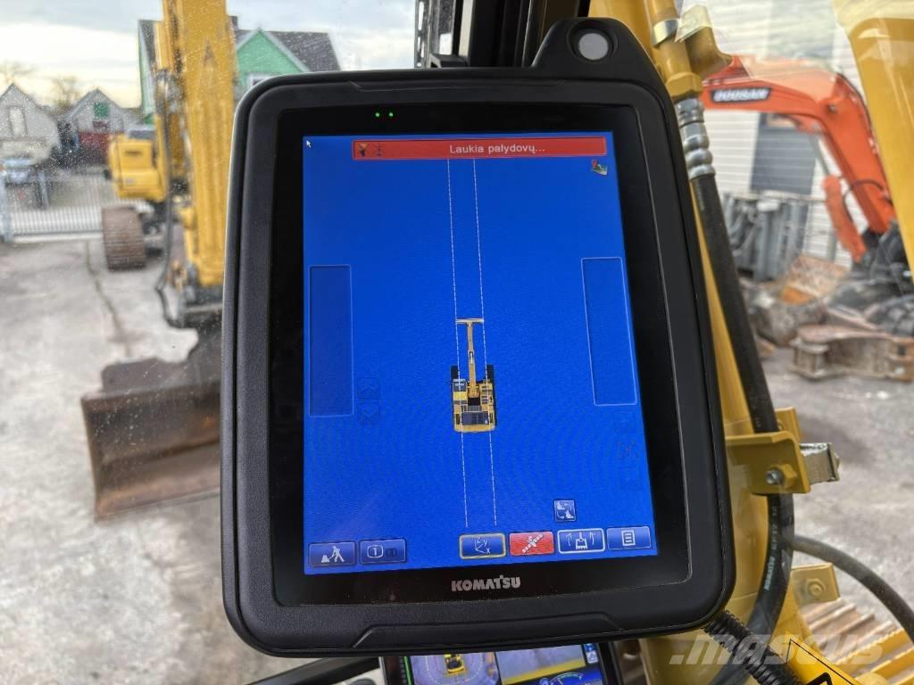 Komatsu PC210LCi-11 Гусеничні екскаватори