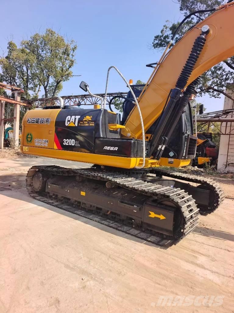 CAT 320 D2L Гусеничні екскаватори
