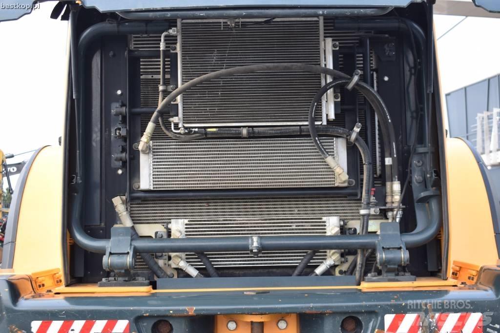 Hyundai HL 965 Фронтальні навантажувачі