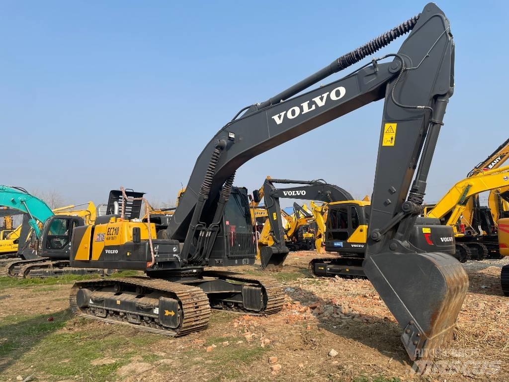 Volvo EC 210 Гусеничні екскаватори