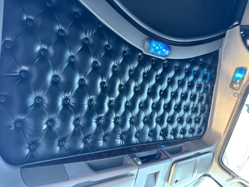 Kenworth T 800 Тягачі