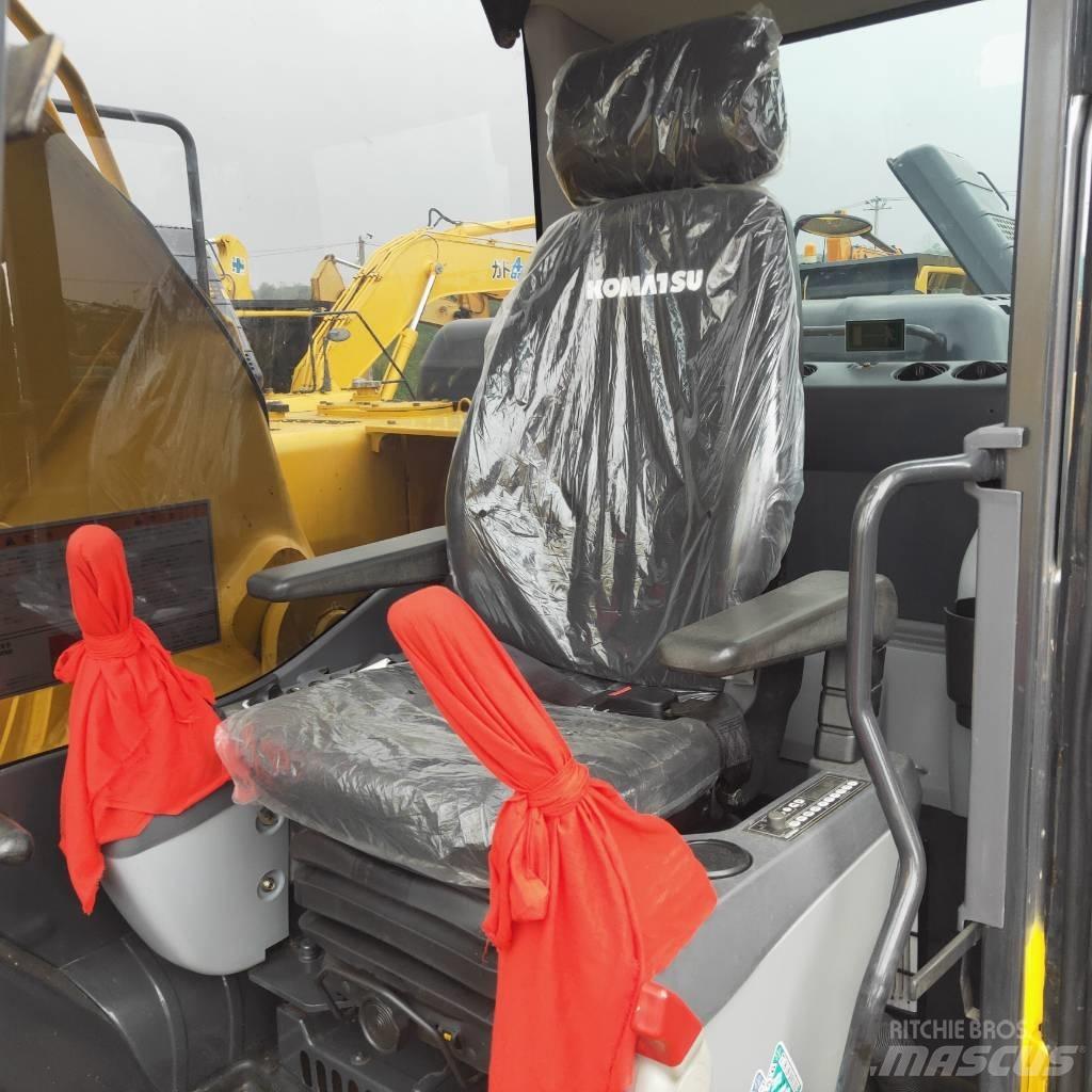 Komatsu PC200-8 Гусеничні екскаватори