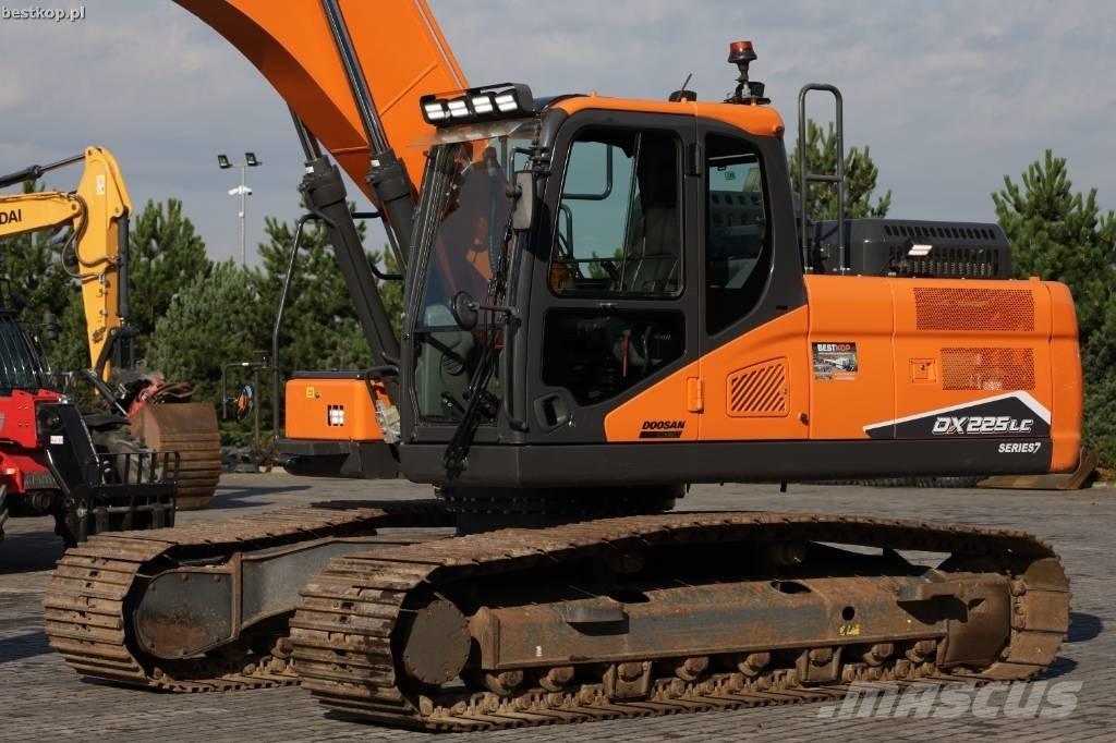 Doosan DX 225 LC-7 Гусеничні екскаватори