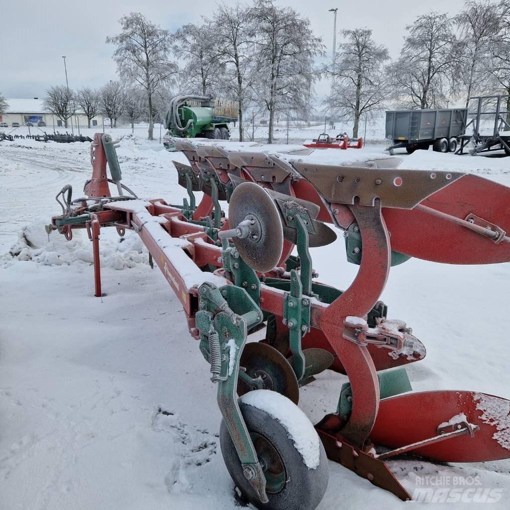 Kverneland EM85 Реверсивні плуги