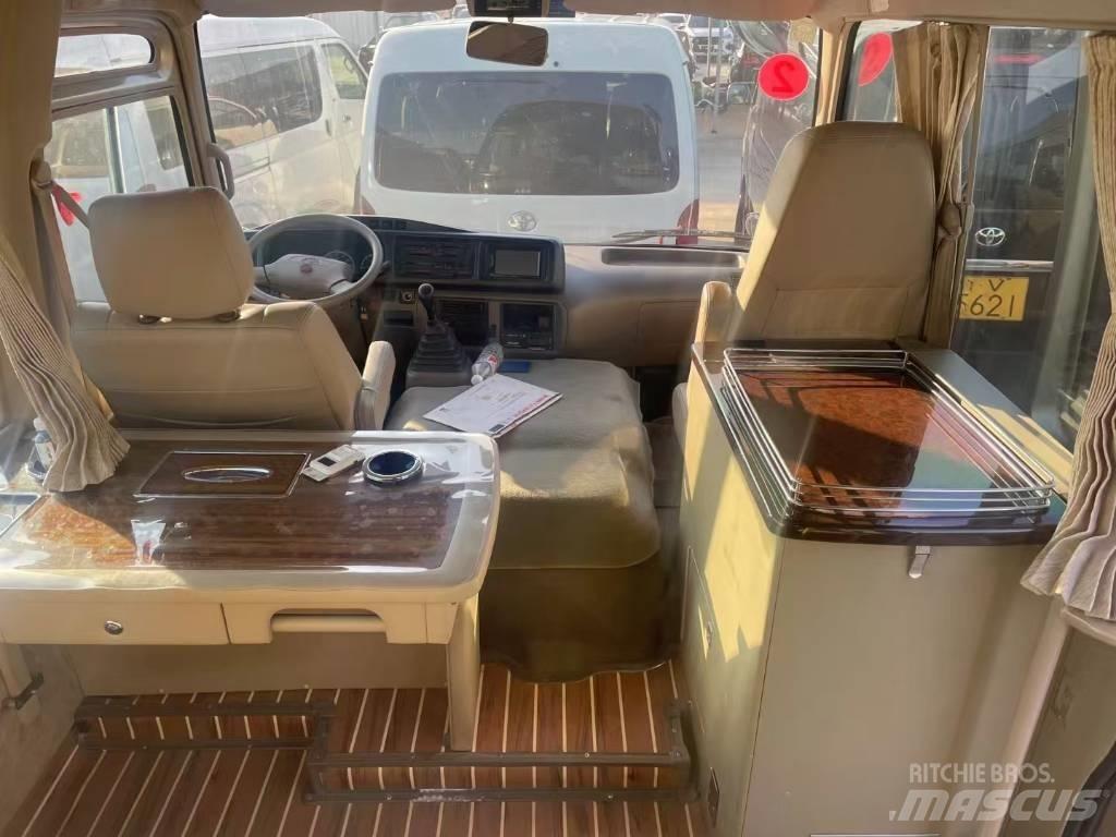Toyota Coaster Міжміські автобуси