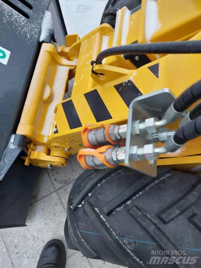 Maxload 950 Багатофункціональне обладнання для вантажних і землекопальних робіт