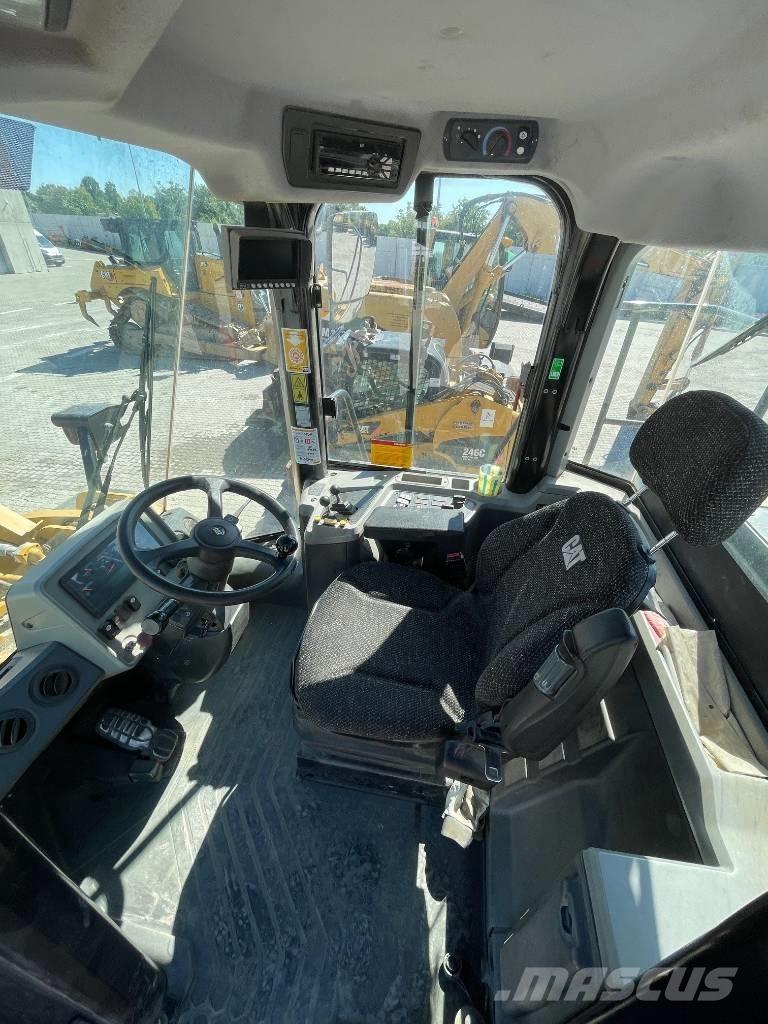 CAT 950 GC Фронтальні навантажувачі