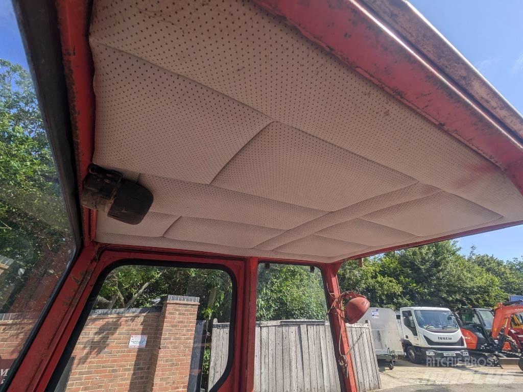 Massey Ferguson 240 Трактори