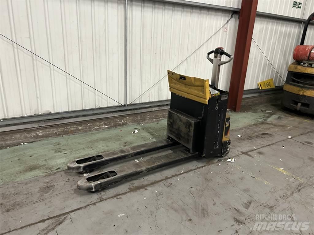 CAT NPP20N2 Штабелери