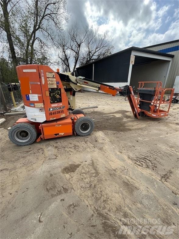 JLG E 300 AJP Підйомники-ножиці