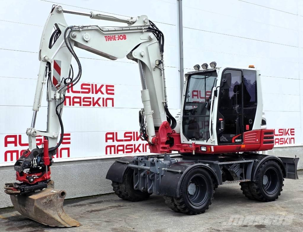 Takeuchi TB 295 W Колісні екскаватори