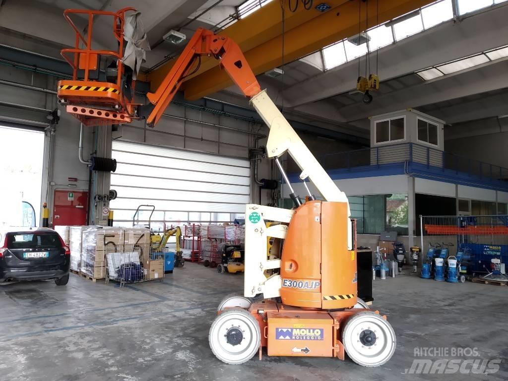 JLG E 300 AJP Колінчаті підйомники