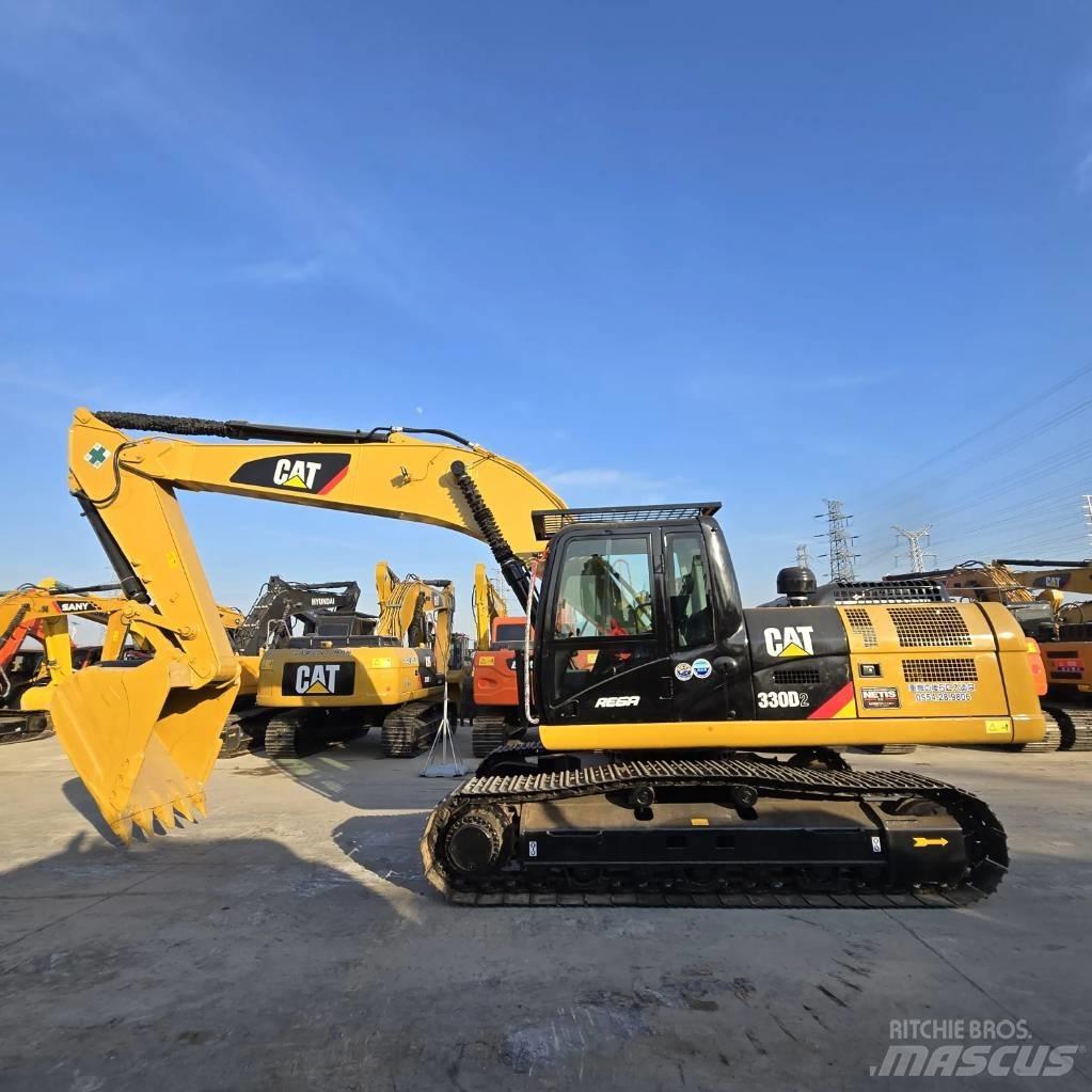 CAT 330 D2 Середні екскаватори 7т. - 12т.