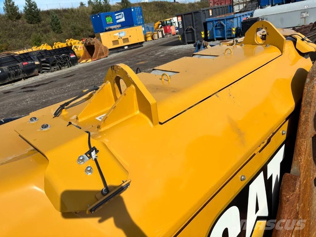 CAT 395 Гусеничні екскаватори