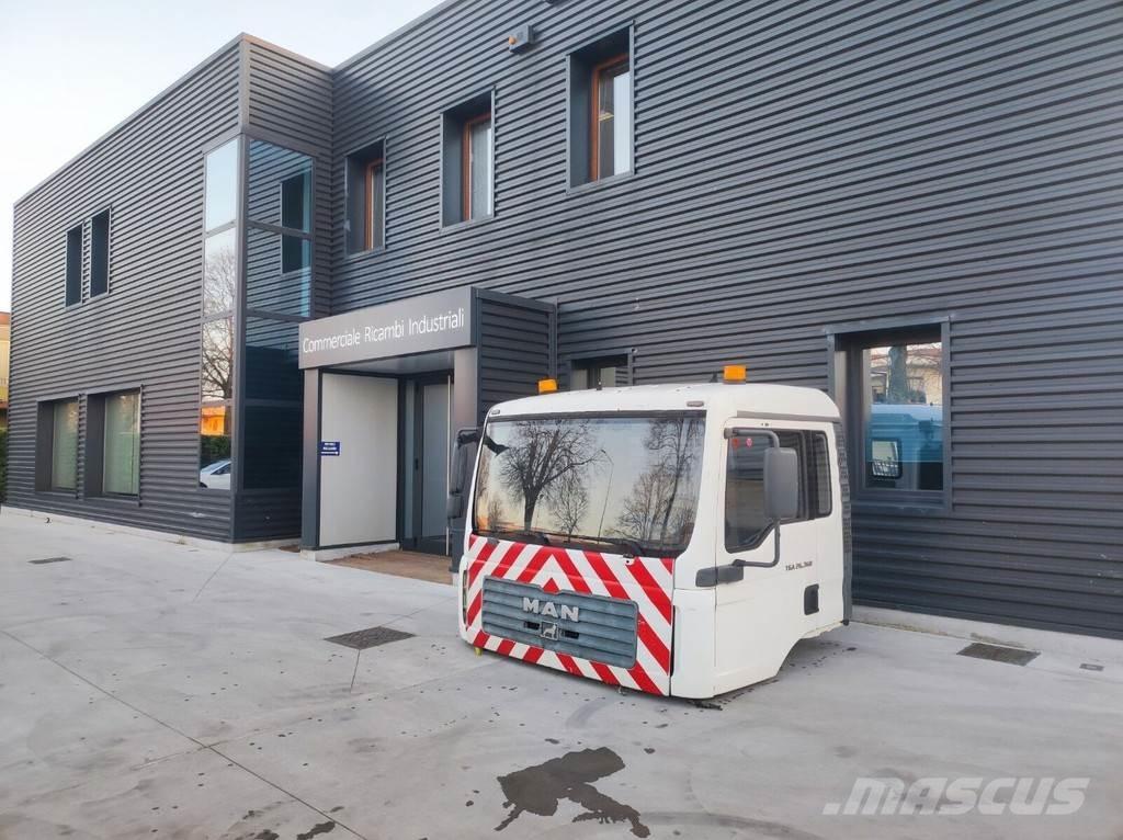 MAN MEDIUM Кабіни