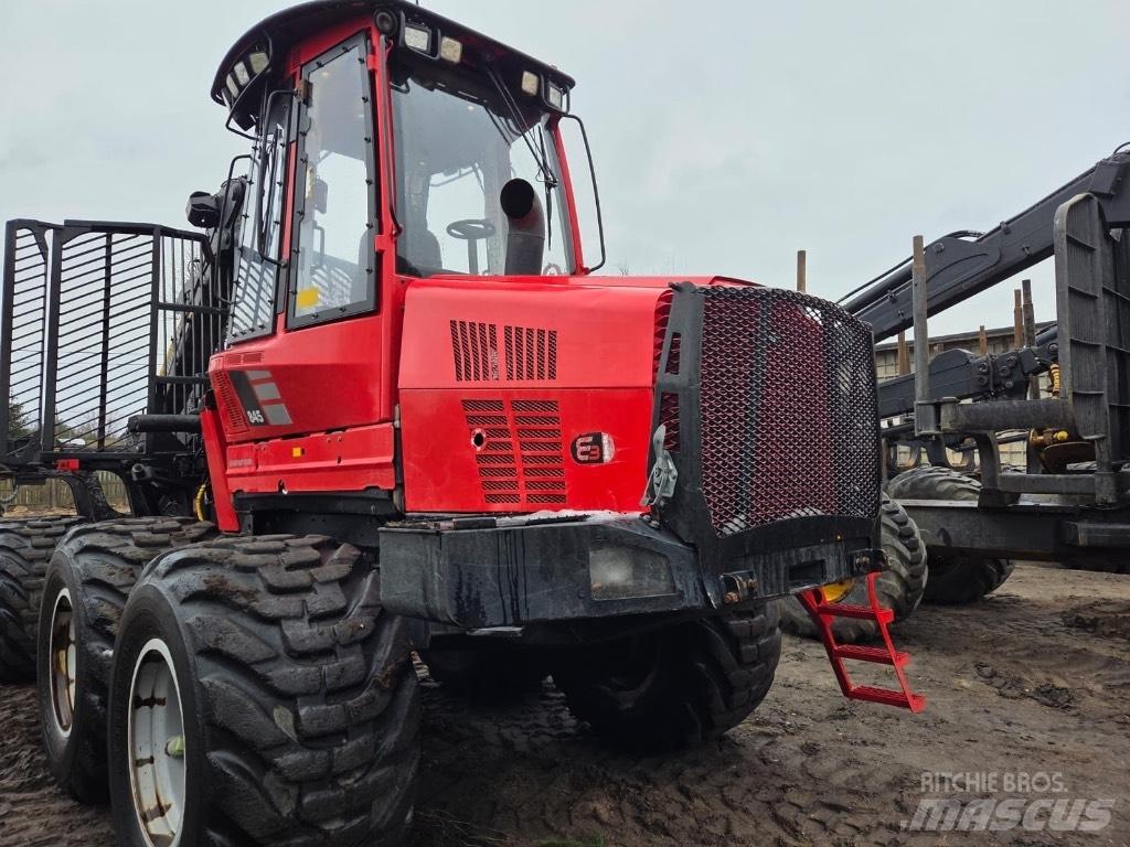 Komatsu 845 Форвардери