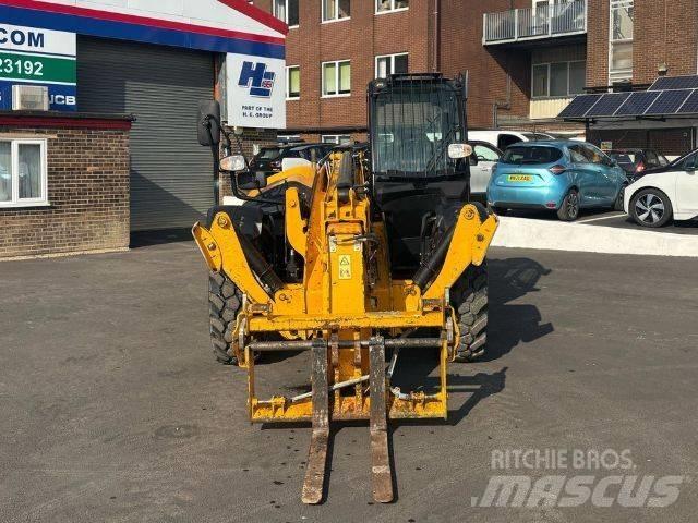 JCB 540-140 Телескопічні навантажувачі