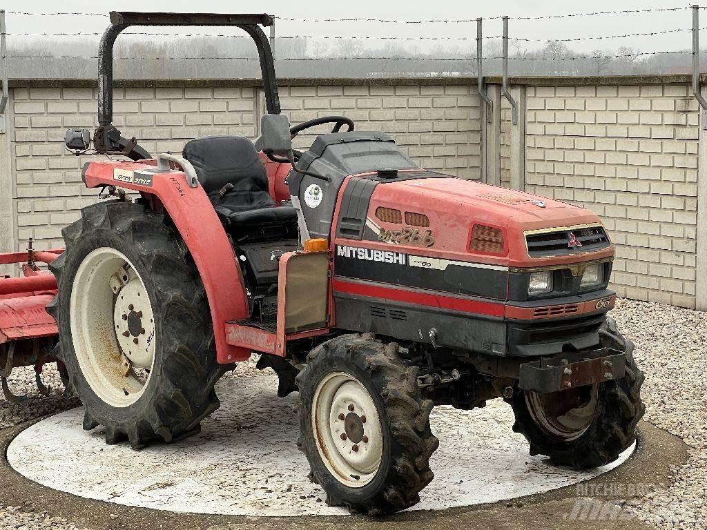 Mitsubishi MT266 Трактори