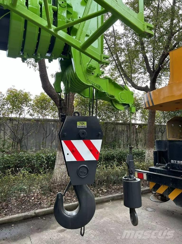 Zoomlion ZTC 700 V автокрани