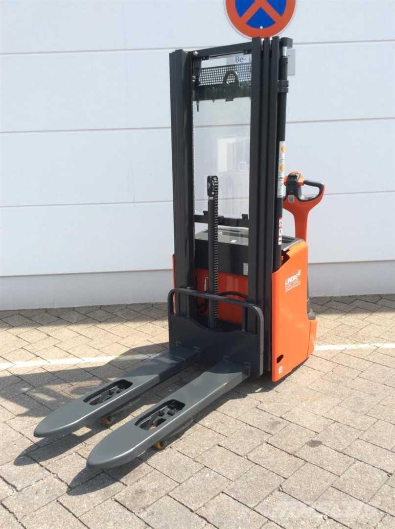 Linde L12I Самохідні електроштабелери