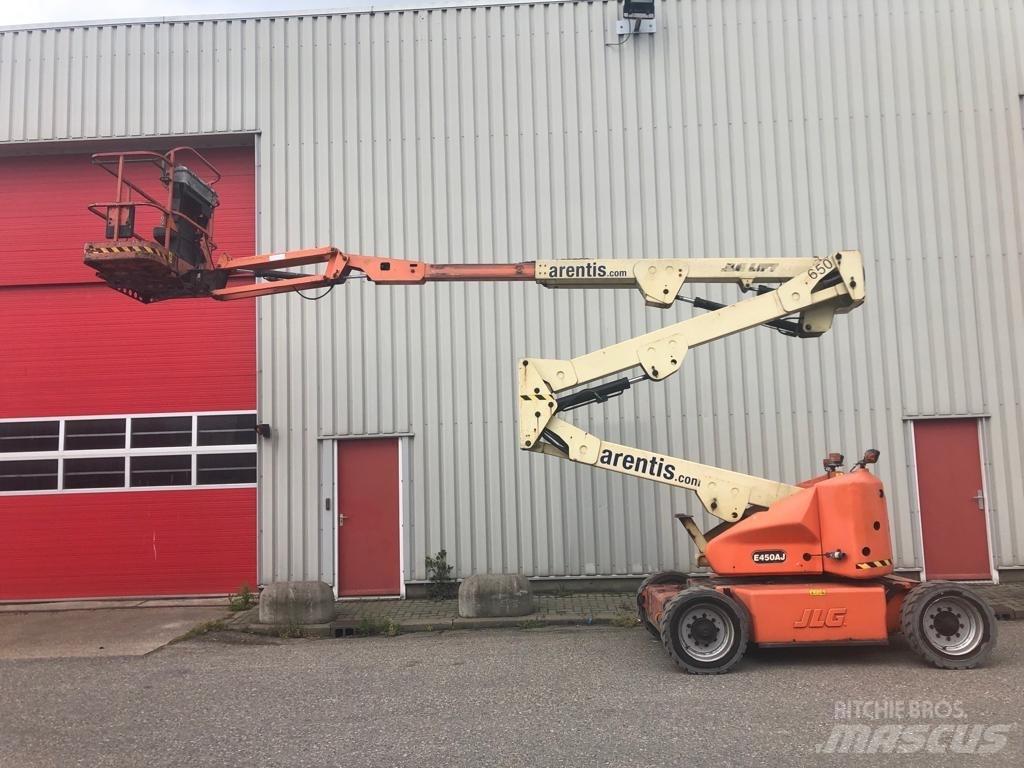 JLG E 450 AJ Колінчаті підйомники