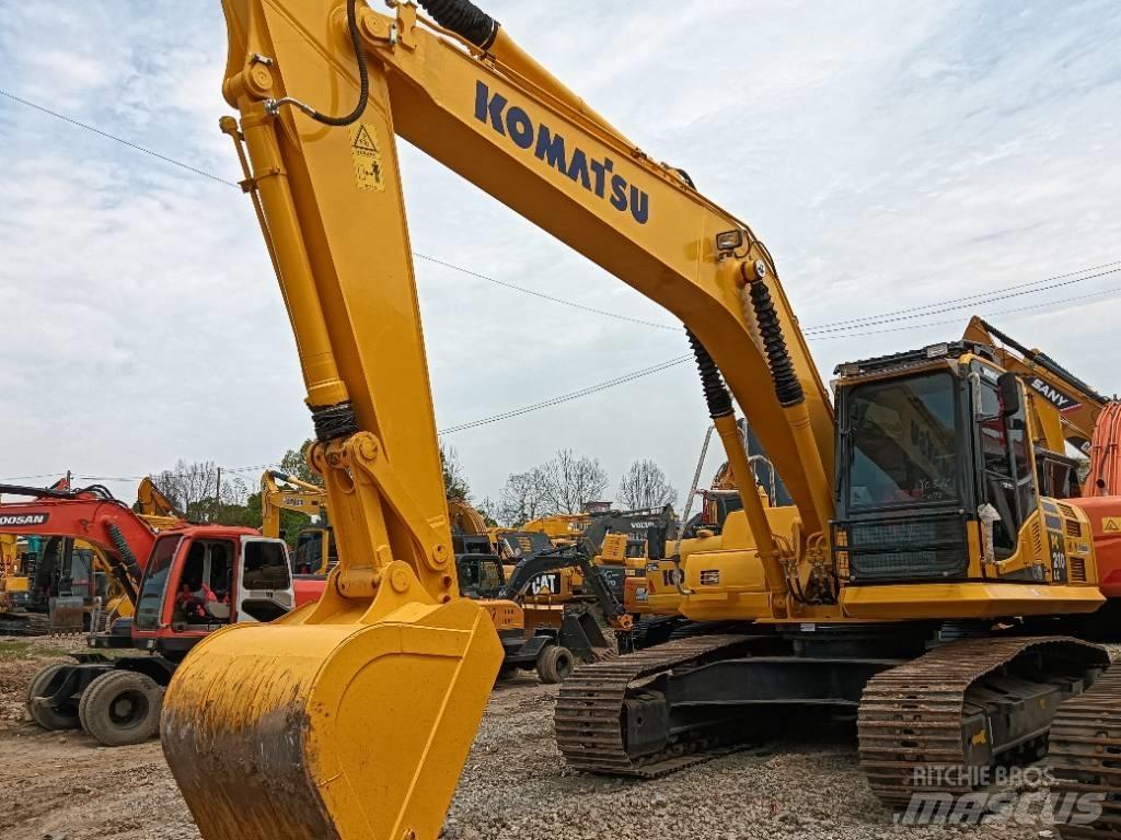 Komatsu PC 210LC Гусеничні екскаватори