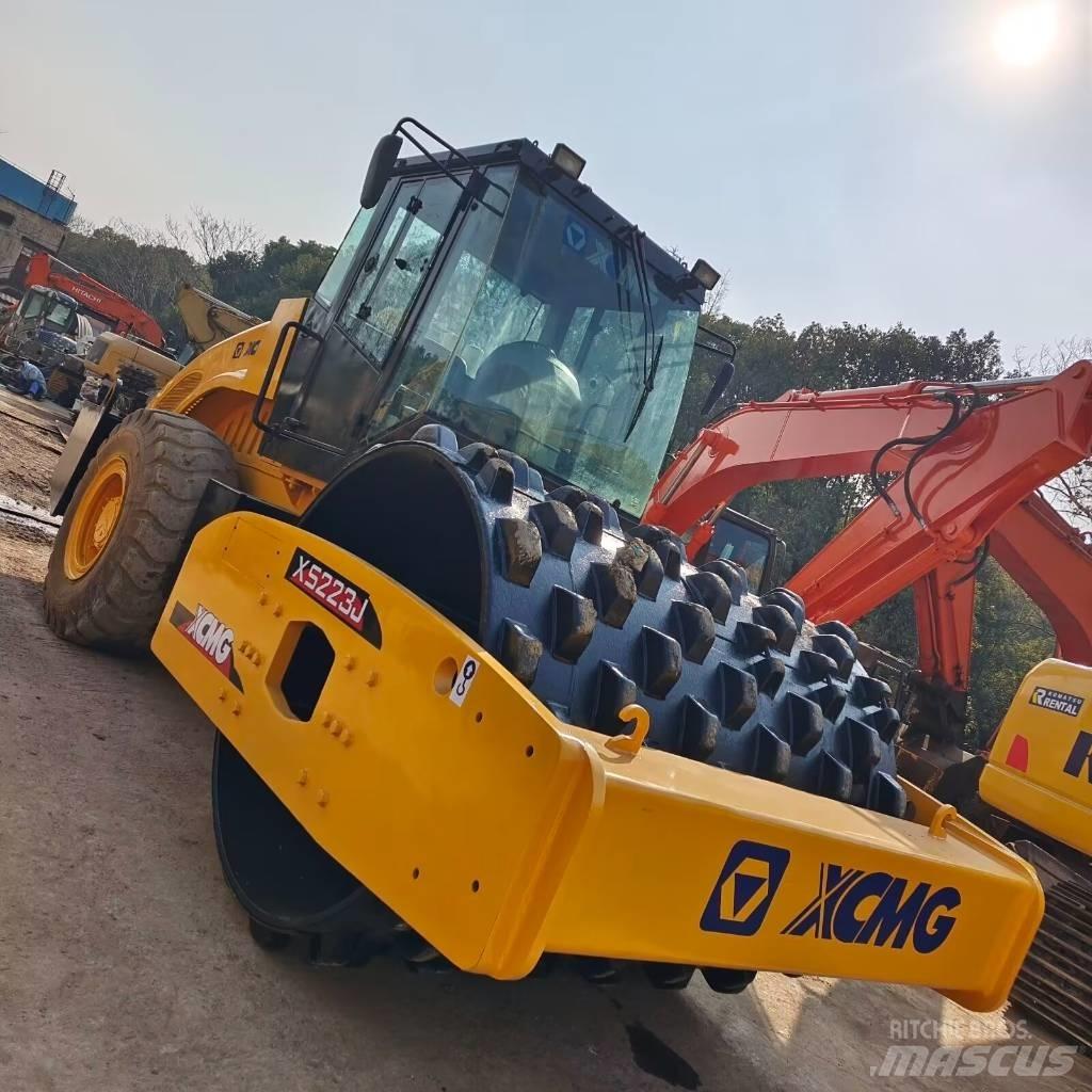 XCMG XS 223 J Грунтові котки