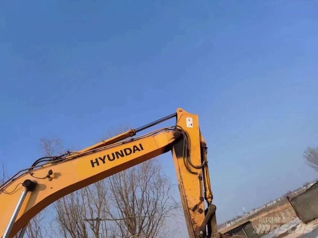 Hyundai R305LC-9T Колісні екскаватори
