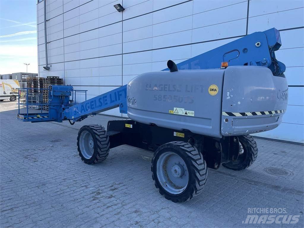 Genie S-60HC Колінчаті підйомники