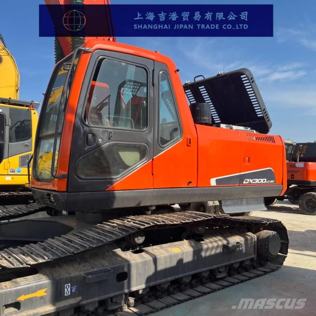 Doosan DX 300 Гусеничні екскаватори