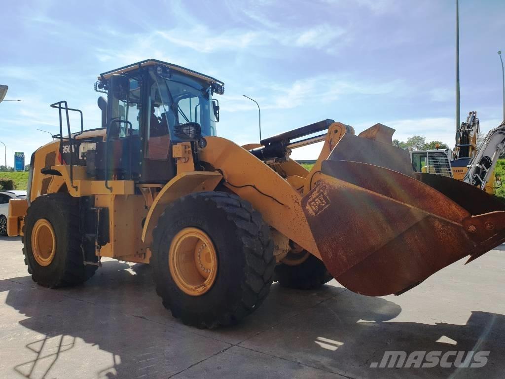 CAT 950M Фронтальні навантажувачі