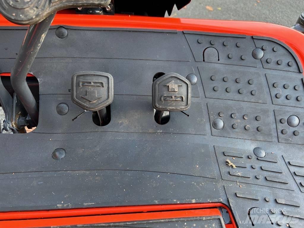 Kubota ZD 1211 Самохідні газонокосарки