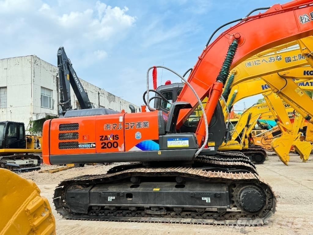 Hitachi ZX 200 Гусеничні екскаватори