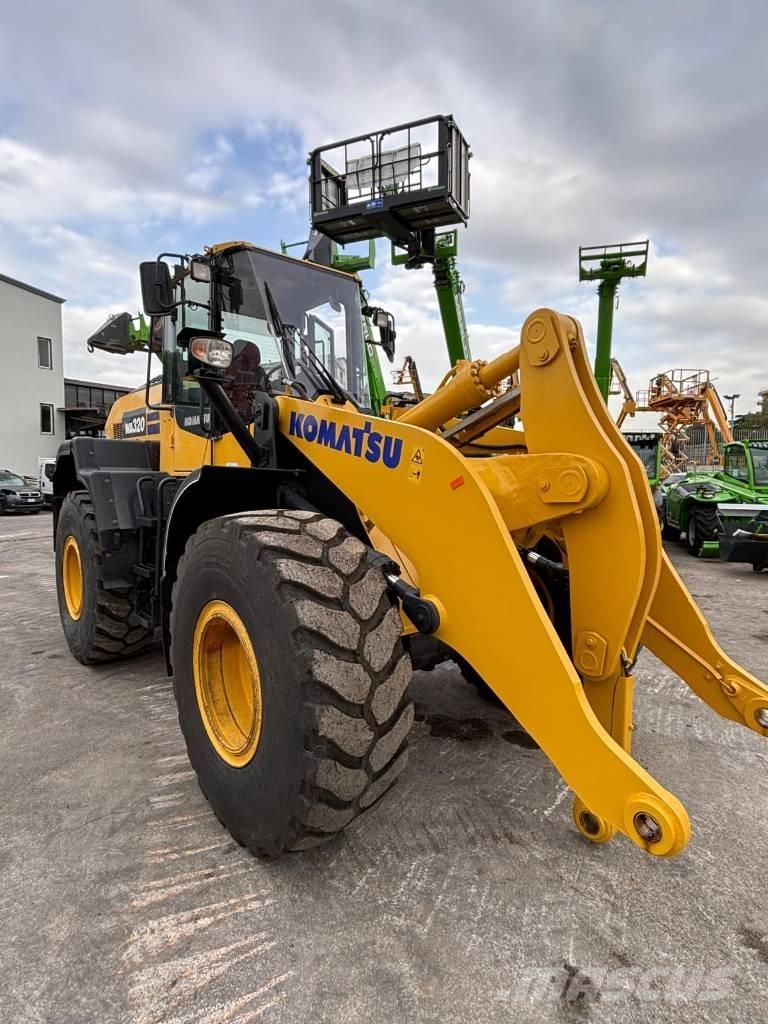 Komatsu WA 320-8 Фронтальні навантажувачі
