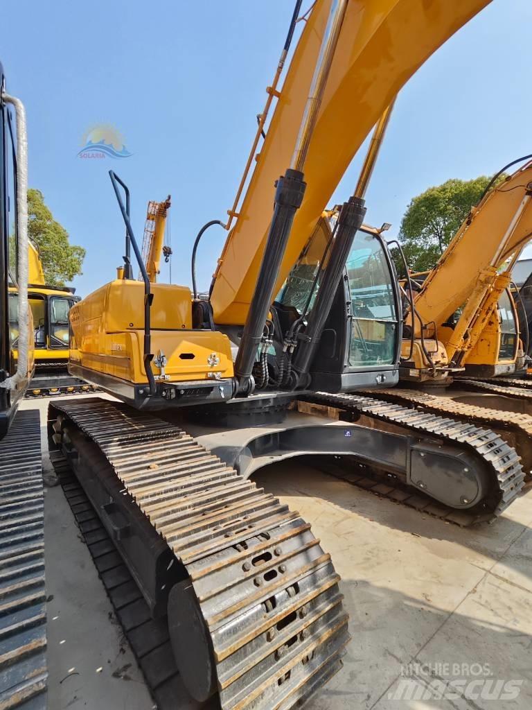 Hyundai R220LC-9S Гусеничні екскаватори