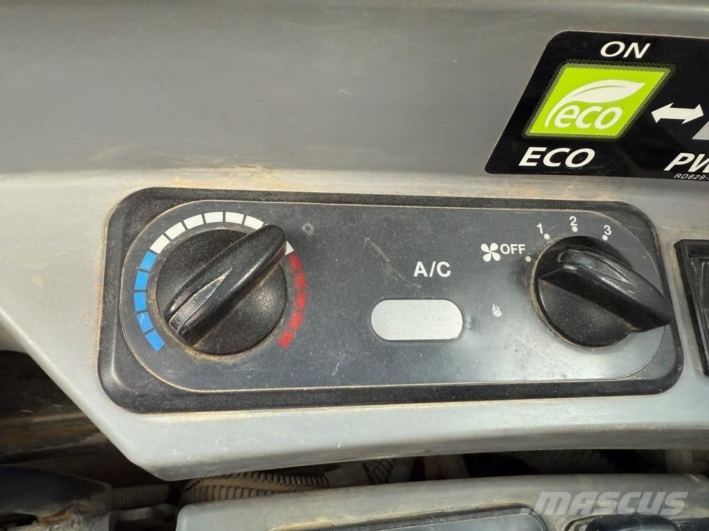 Kubota KX 080 Середні екскаватори 7т. - 12т.