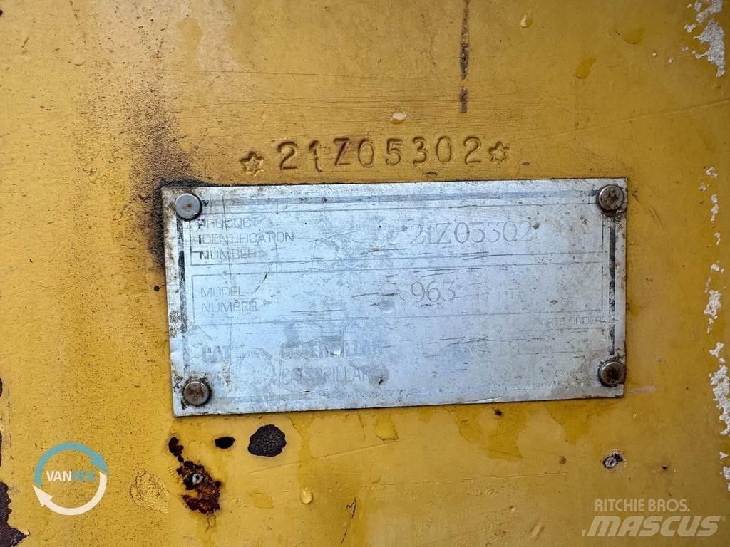 CAT 963 Гусеничні вантажники